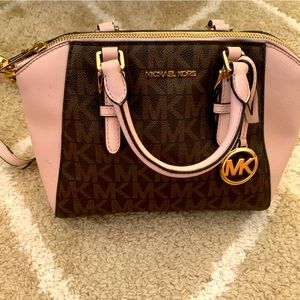 Micheal kors purse